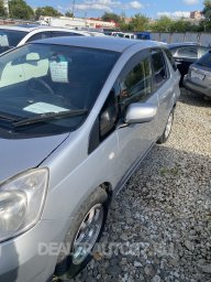 Honda fit shutle 2012 1