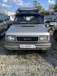 Isuzu bighorn 1995 0