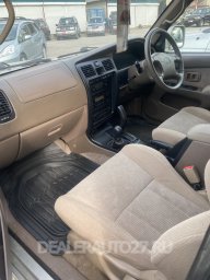 Toyota hilux surf 1999 3