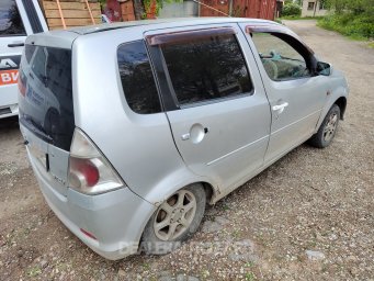 Daihatsu YRV 2000г 1.3 л 1